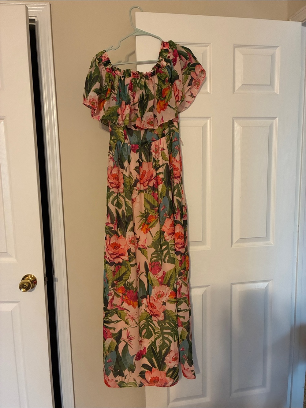 Eliza J Pink Floral Off-Shoulder Maxi Dress with Green Leaves